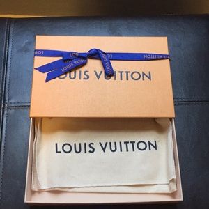 Louis vuitton phone case box